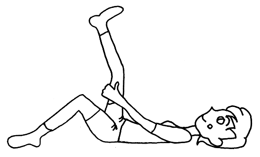 図５　膝を伸ばす運動（ハムストリングのストレッチング）